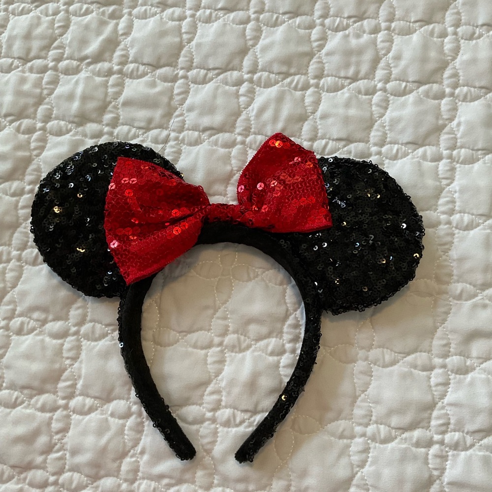 Disney Black and Red Minnie Mouse Hairband
